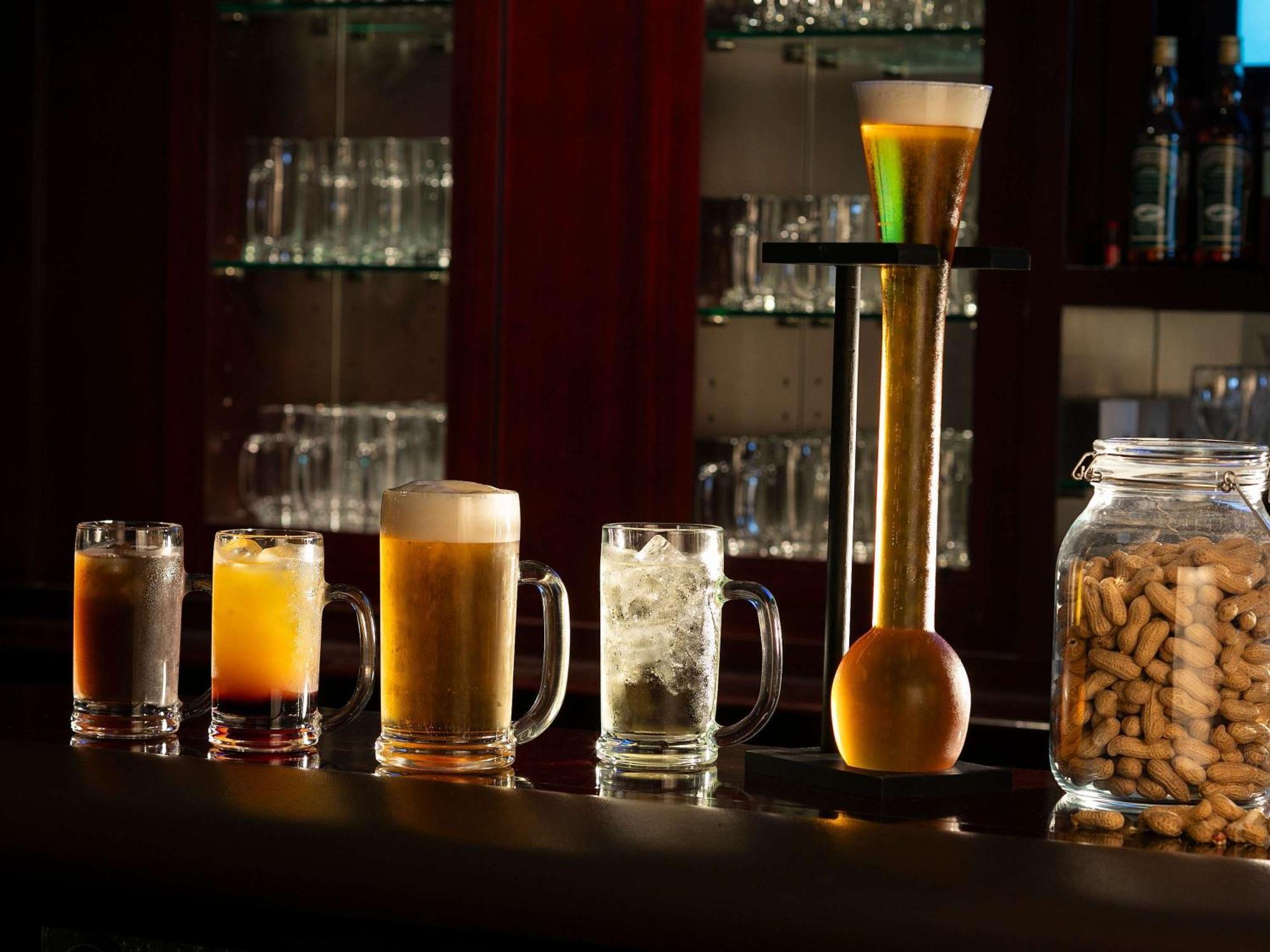Swissotel Nankai Osaka Luaran gambar A variety of beer glasses